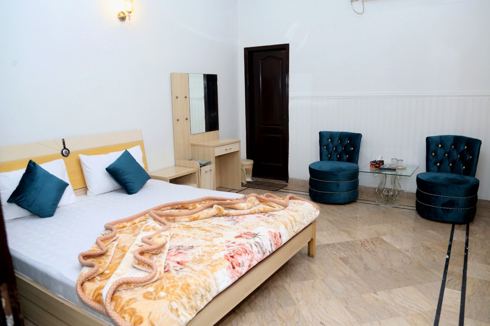 Room 27